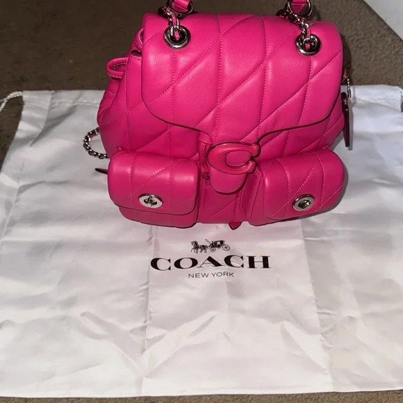 Coach dragonfruit Tabby backpack - Picture 4 of 14